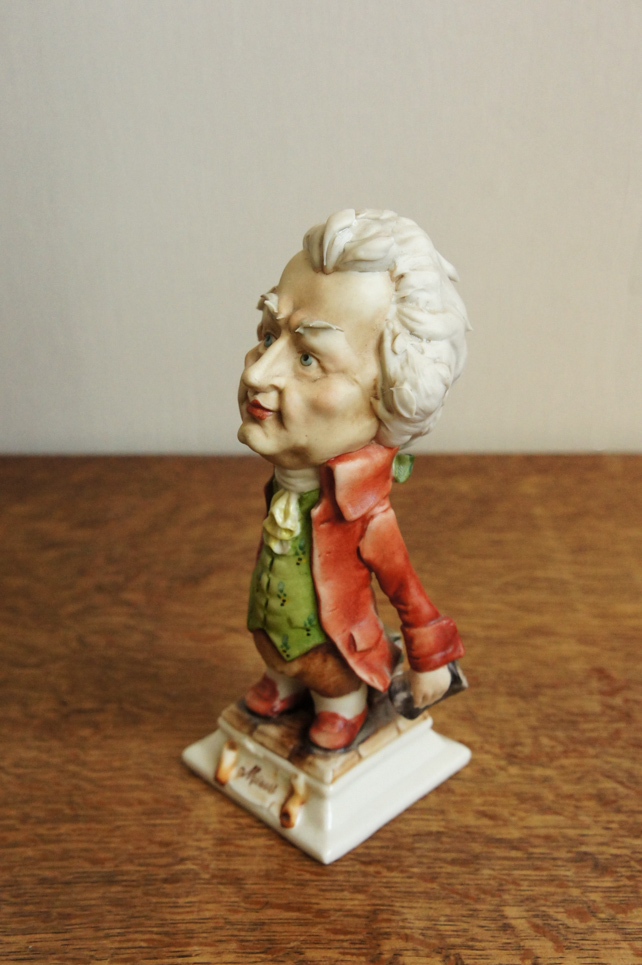 Вольфганг Амадей Моцарт, Gino Pezzato, Capodimonte, статуэтка