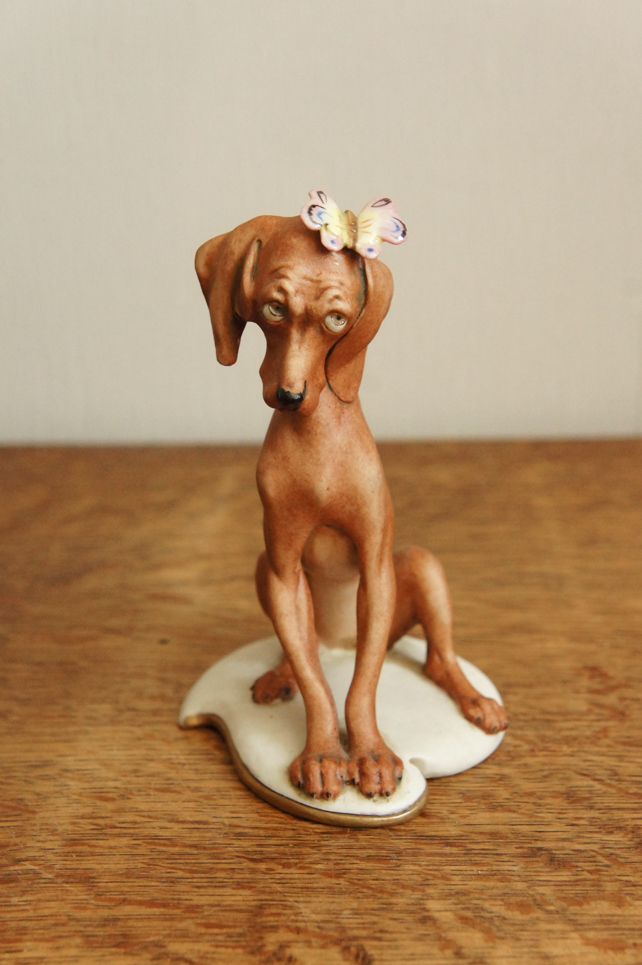 Собака с бабочкой, Giuseppe Cappe, Capodimonte, статуэтка