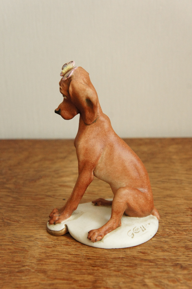 Собака с бабочкой, Giuseppe Cappe, Capodimonte, статуэтка