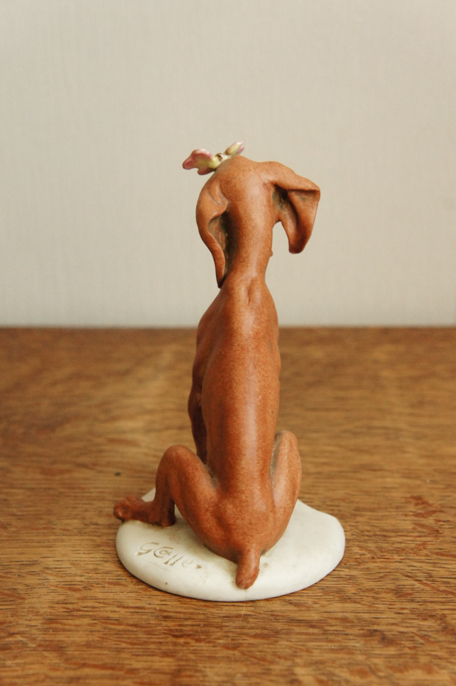 Собака с бабочкой, Giuseppe Cappe, Capodimonte, статуэтка