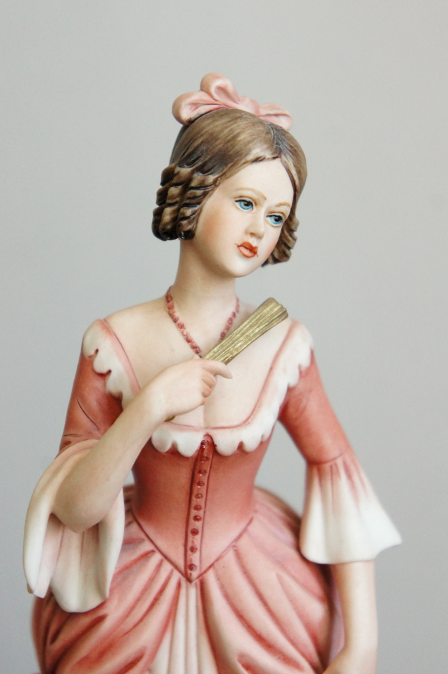 Леди в розовом с веером, Ipa, Capodimonte, статуэтка