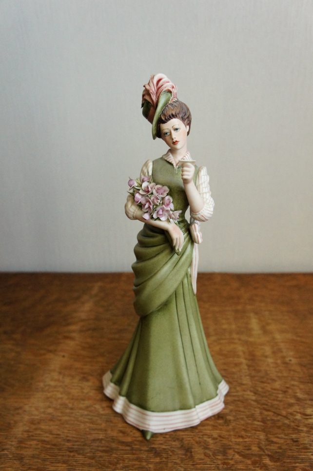 Леди в зеленом с цветами, Ipa, Capodimonte, статуэтка
