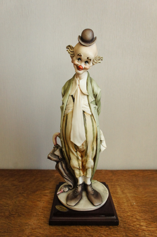 Клоун с зонтом, Джузеппе Армани, статуэтка