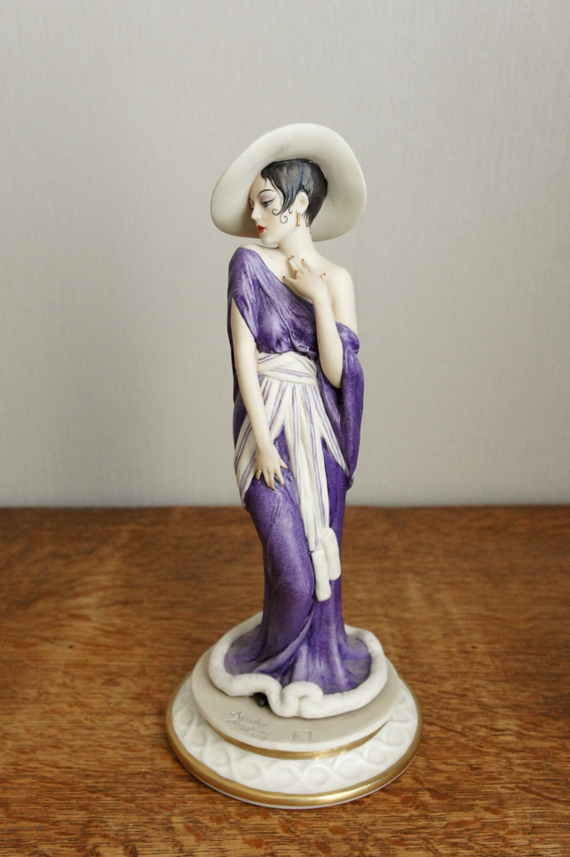 Леди в лиловом, Sandro Maggioni, Capodimonte, статуэтка