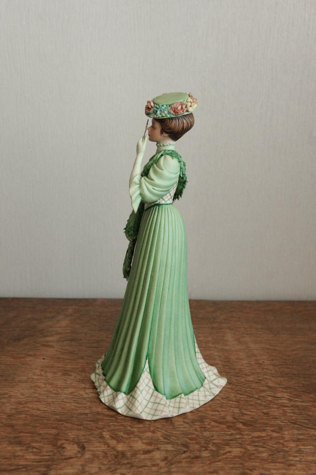 Леди в зеленом с лорнетом и боа, Ipa, Capodimonte, статуэтка