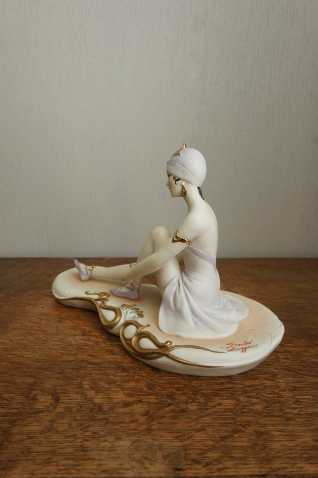 Леди в сиреневом, Sandro Maggioni, Capodimonte, статуэтка