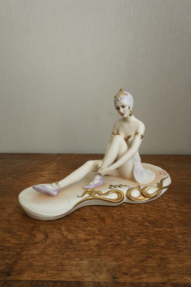 Леди в сиреневом, Sandro Maggioni, Capodimonte, статуэтка