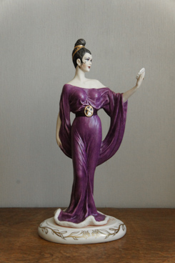 Леди в пурпурном, Sandro Maggioni, Capodimonte, фарфоровые статуэтки. KunstGalerie