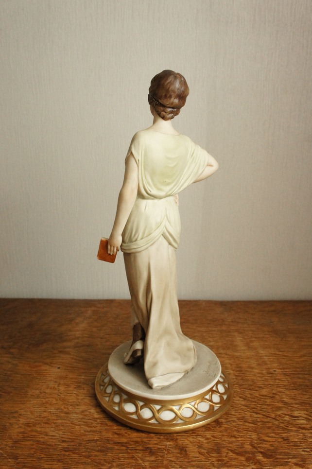 Леди с книжкой, Sandro Maggioni, Capodimonte, статуэтка