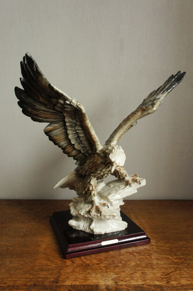 Орел на скале, Джузеппе Армани, статуэтка