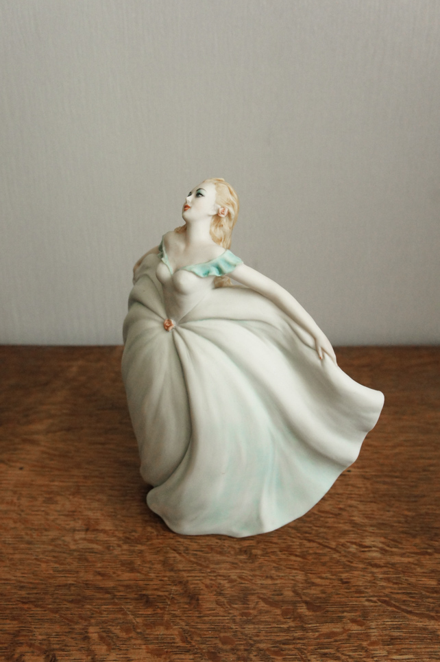 Девушка в голубом платье, Elite Porcellana, Capodimonte, статуэтка
