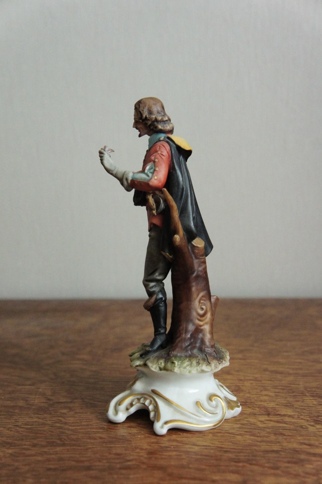 Кавалер с розочкой, Ipa, Capodimonte, статуэтка