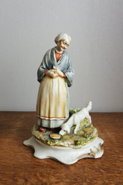 Бабуля с белым псом, Piergianni Cedraschi, Каподимонте, фарфоровые статуэтки. KunstGalerie