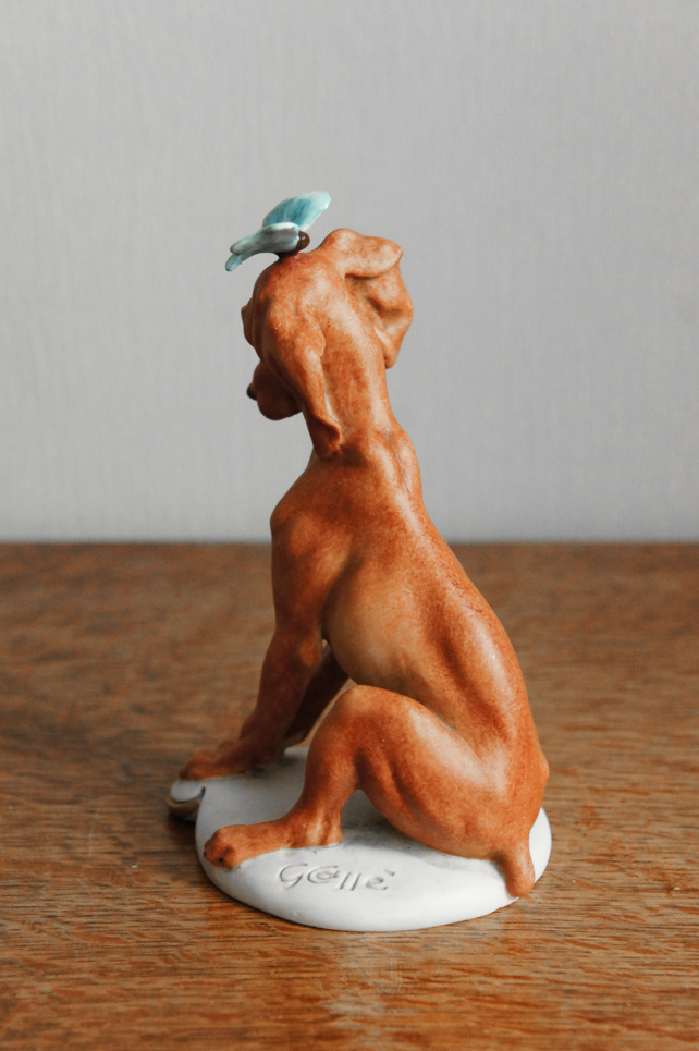 Собака с бабочкой, Giuseppe Cappe, Capodimonte, статуэтка