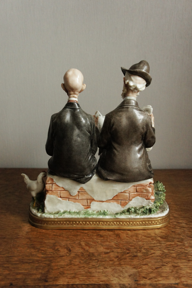Утренние новости, Capodimonte, статуэтка