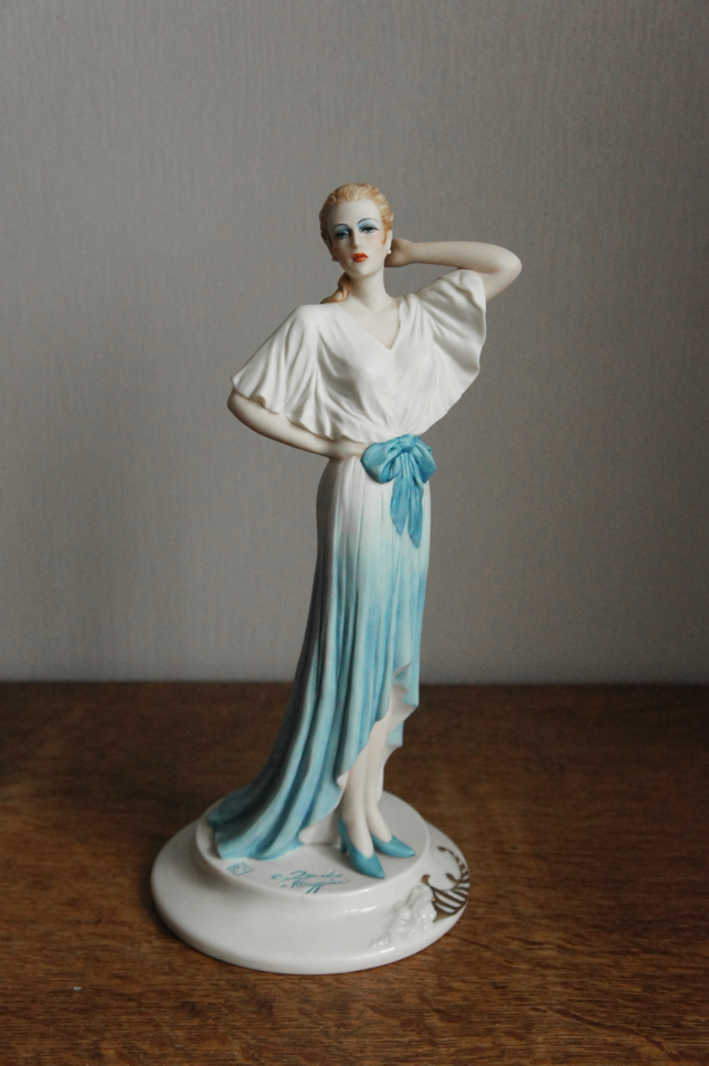 Леди в бело-голубом с бантом, Sandro Maggioni, Capodimonte, статуэтка