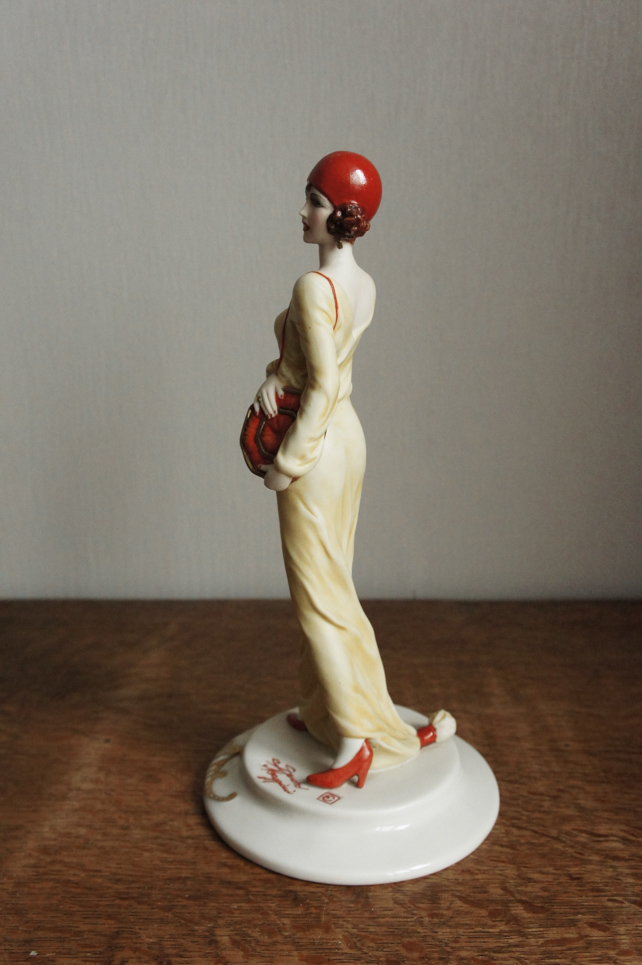 Леди в желтом с сумочкой, Sandro Maggioni, Capodimonte, статуэтка