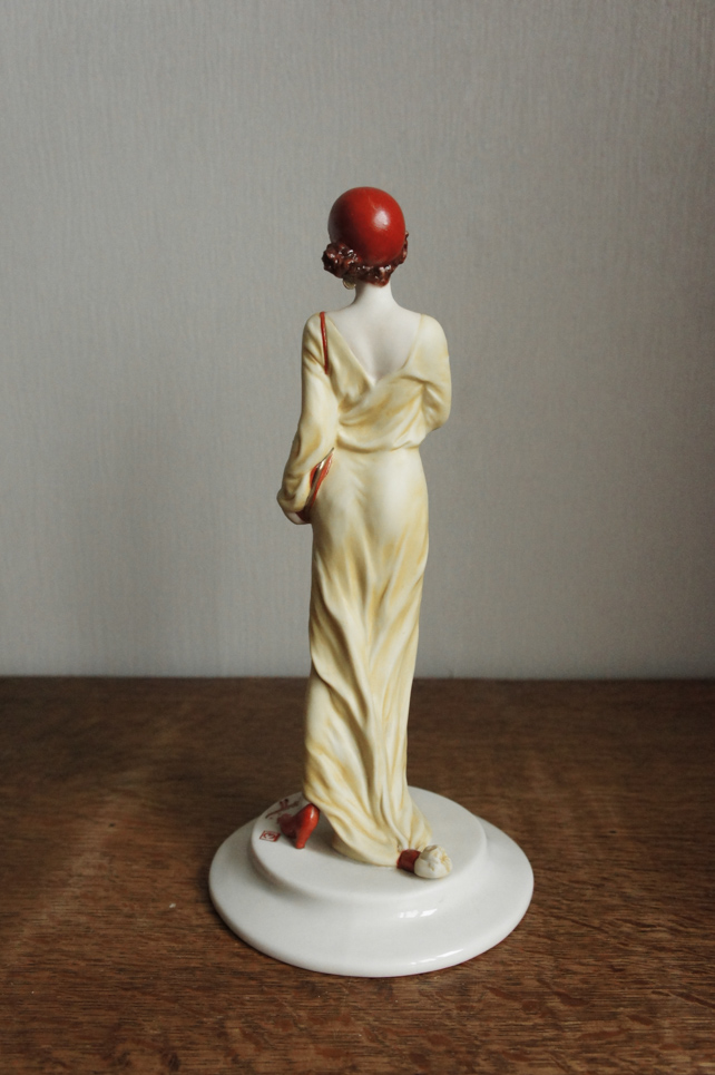 Леди в желтом с сумочкой, Sandro Maggioni, Capodimonte, статуэтка