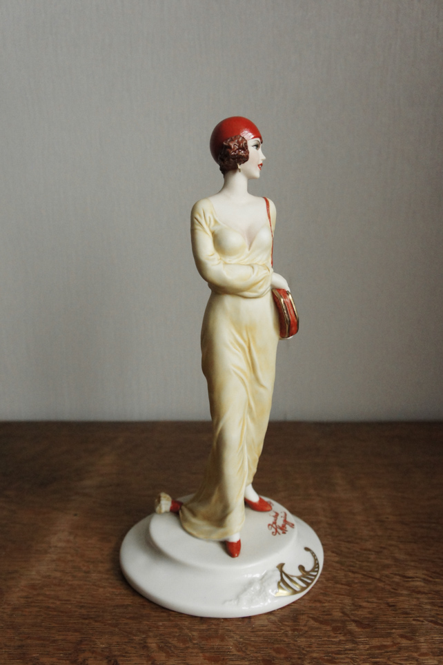 Леди в желтом с сумочкой, Sandro Maggioni, Capodimonte, статуэтка
