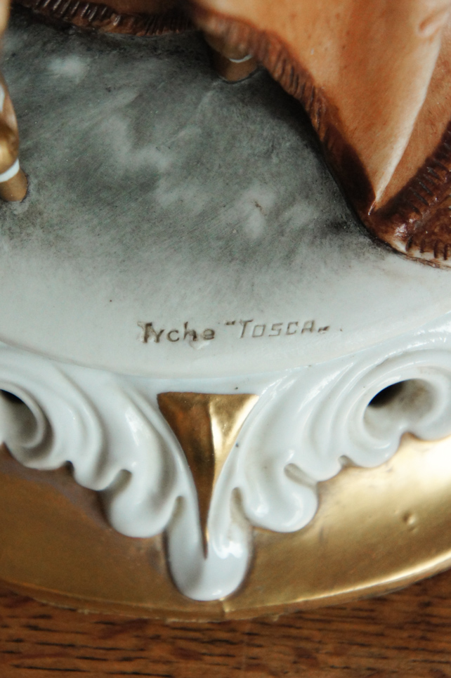 Филателист, Tyche Tosca, Каподимонте, статуэтка