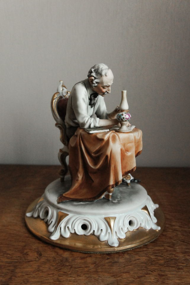 Филателист, Tyche Tosca, Каподимонте, статуэтка