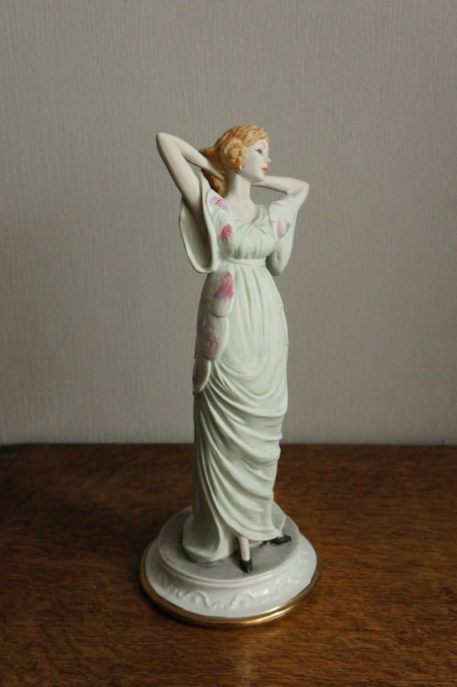 Дама в зеленом платье, Meneghetti, Capodimonte, статуэтка