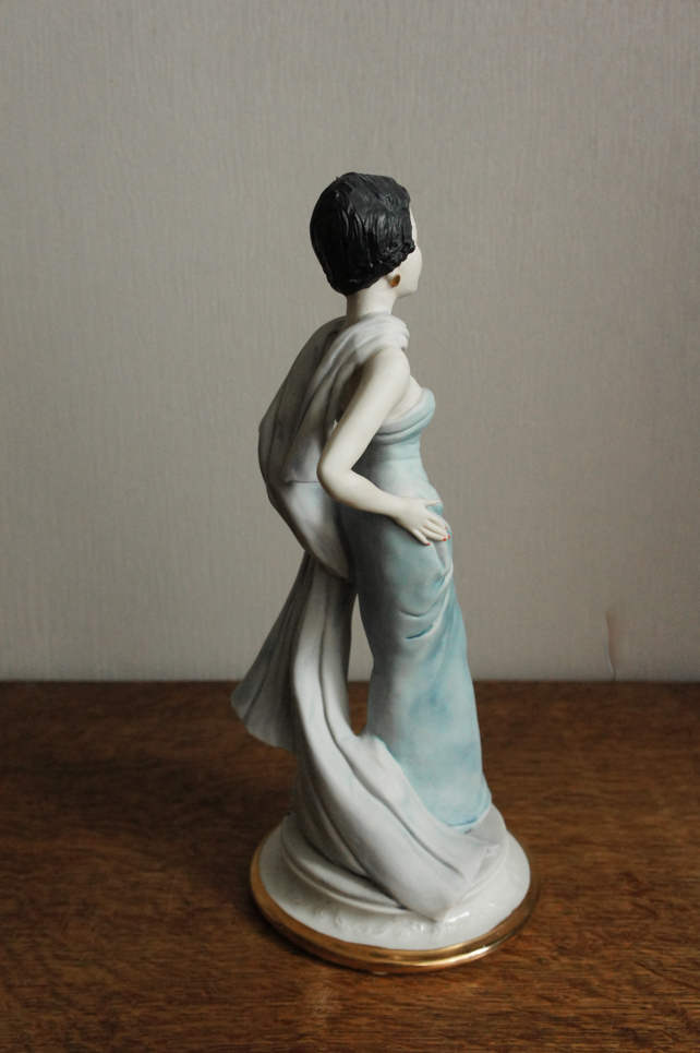 Дама в голубом платье, Meneghetti, Capodimonte, статуэтка