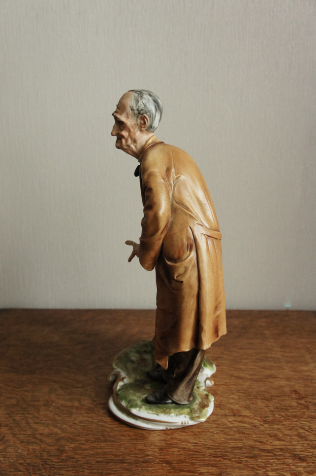 Продавец картин, Tyche Tosca, Каподимонте, статуэтка