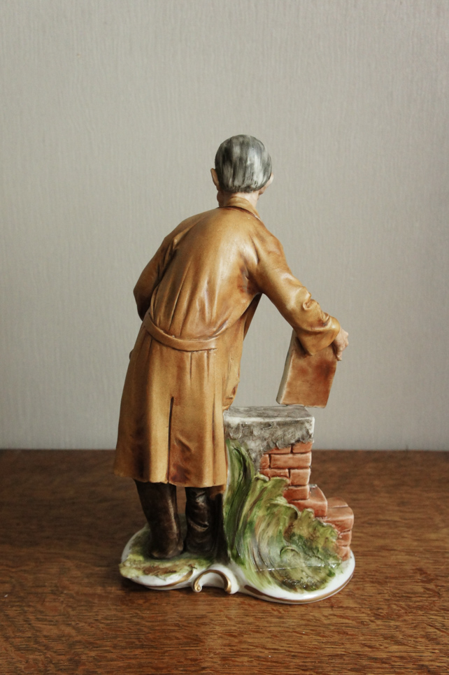 Продавец картин, Tyche Tosca, Каподимонте, статуэтка