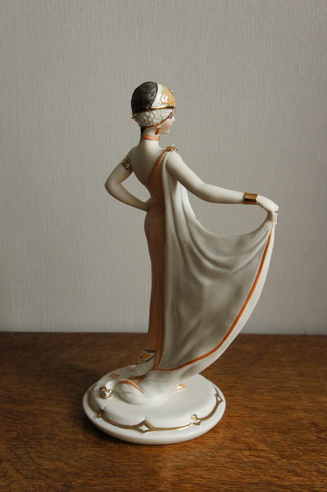 Леди в янтарном Divine, Sandro Maggioni, Capodimonte, статуэтка