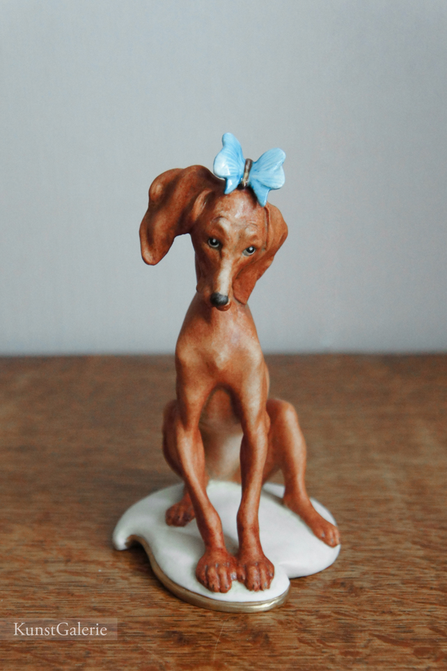 Собачка с бабочкой, Giuseppe Cappe, Capodimonte, статуэтка