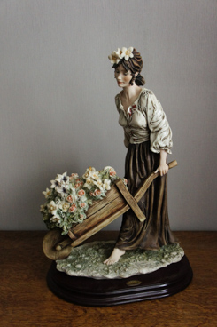 Катерина с тележкой цветов, Giuseppe Armani, Florence, Capodimonte, статуэтка, KunstGalerie.ru