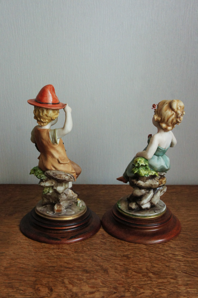 Детишки с корзинками фруктов, Luigi Giorgio Benacchio, Capodimonte, статуэтка