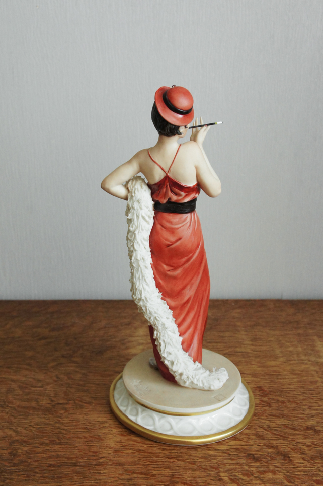 Леди с мундштуком, Sandro Maggioni, Capodimonte, статуэтка