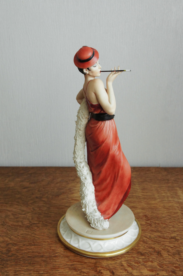 Леди с мундштуком, Sandro Maggioni, Capodimonte, статуэтка