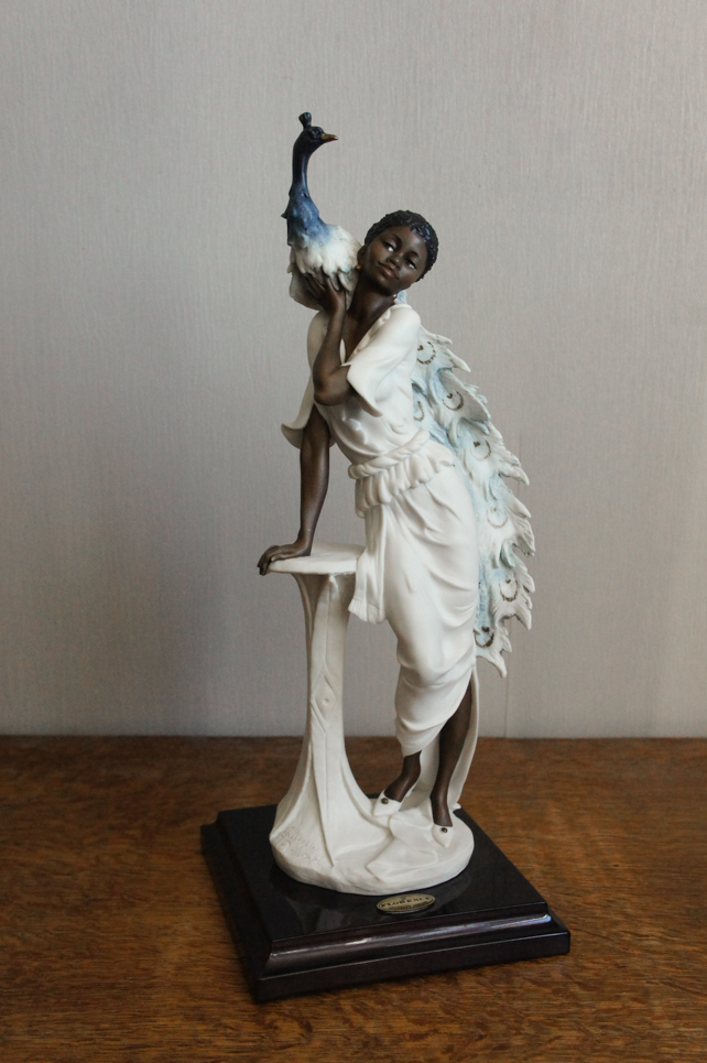 Opal, Giuseppe Armani, статуэтка