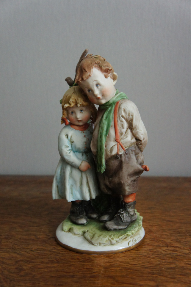 Смущенные детишки, Giuseppe Cappe, Capodimonte, статуэтка
