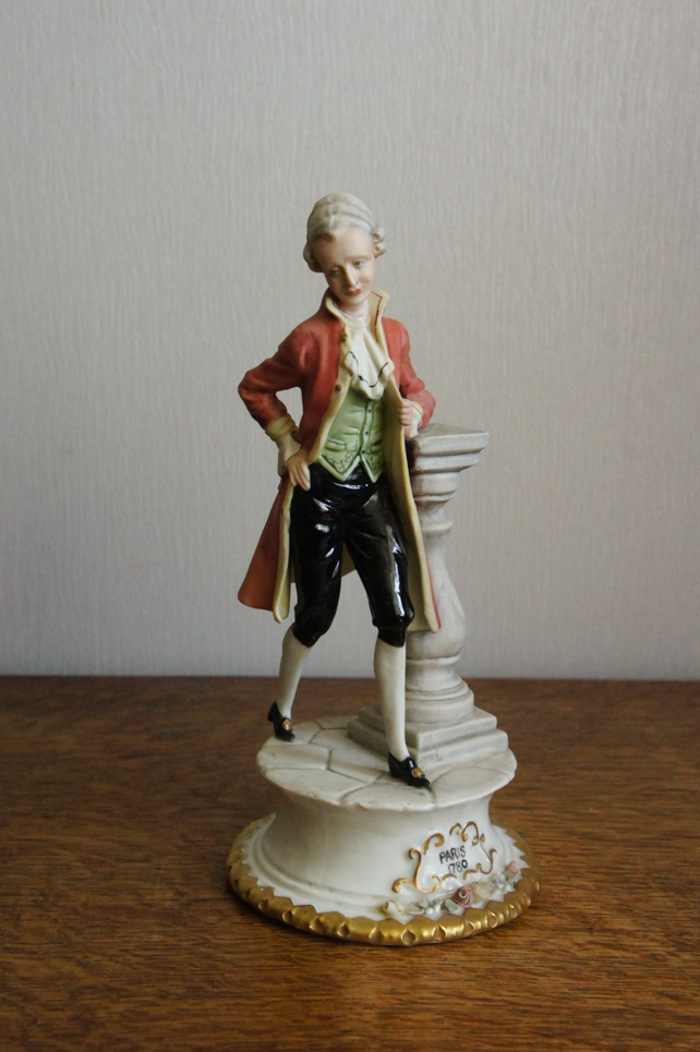 Маркиз у колонны, Jumili, Capodimonte, статуэтка