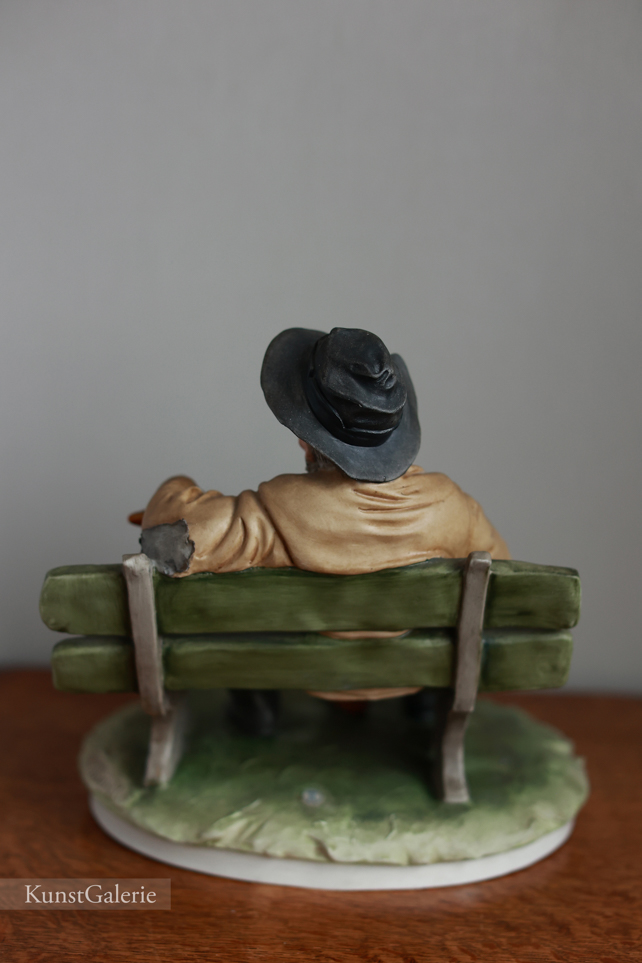 Бродяга с голубями, Bruno Merli, Capodimonte, статуэтка