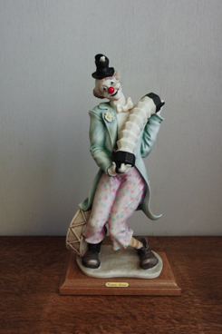 Клоун с аккордеоном, Джузеппе Армани, Флоренс, Каподимонте, статуэтка, KunstGalerie.ru