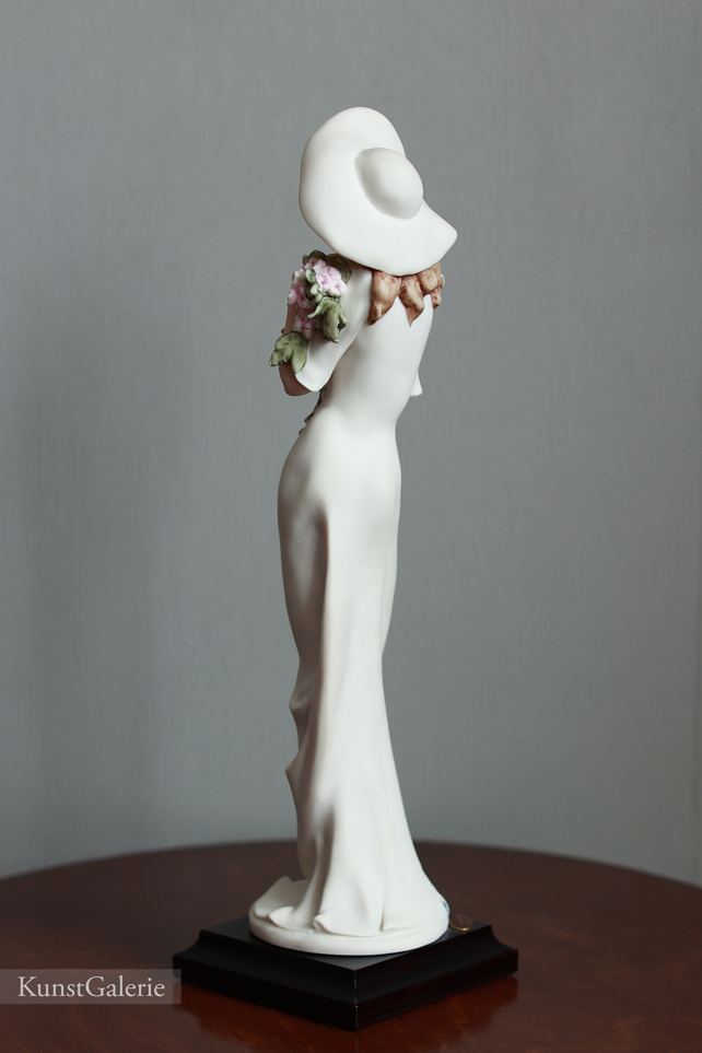 Девушка с сиренью, Giuseppe Armani, Florence, статуэтка