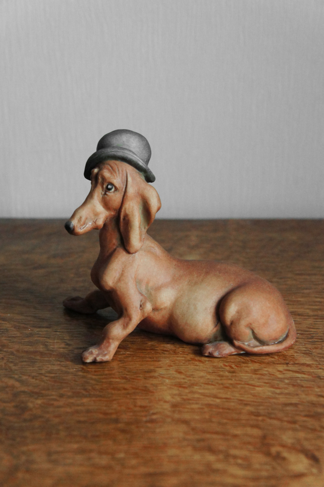 Такса в котелке, Giuseppe Cappe, Capodimonte, статуэтка