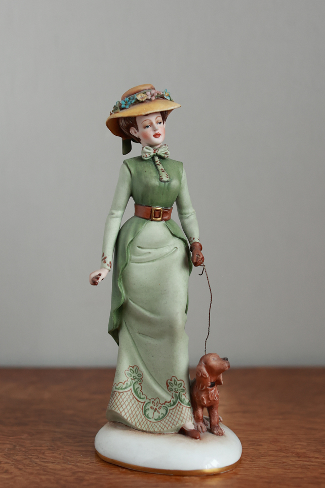 Леди в зеленом с собачкой, Ipa, Capodimonte, статуэтка