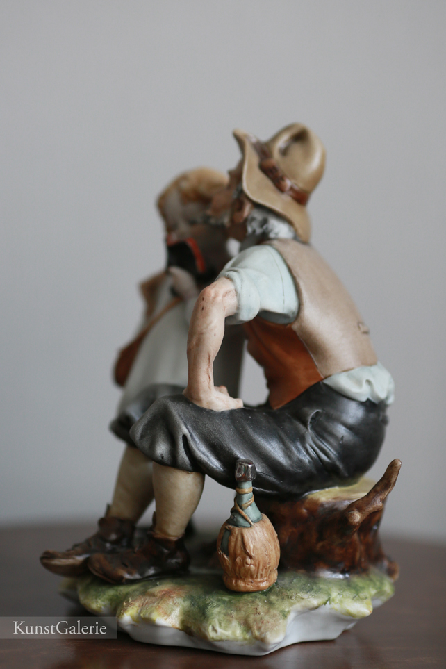 Дедушка с внучкой, Tyche Bruno, Capodimonte, статуэтка