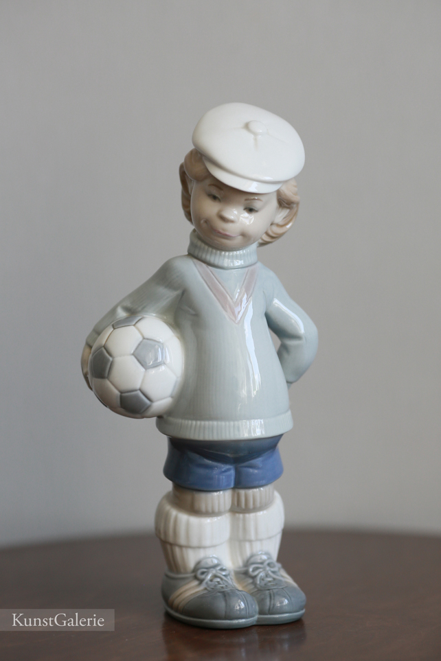 Футболист, фарфоровая статуэтка, Льядро