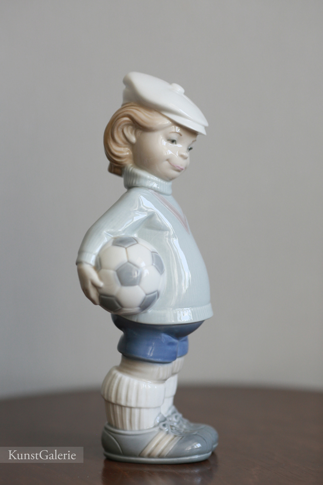 Футболист, фарфоровая статуэтка, Lladro