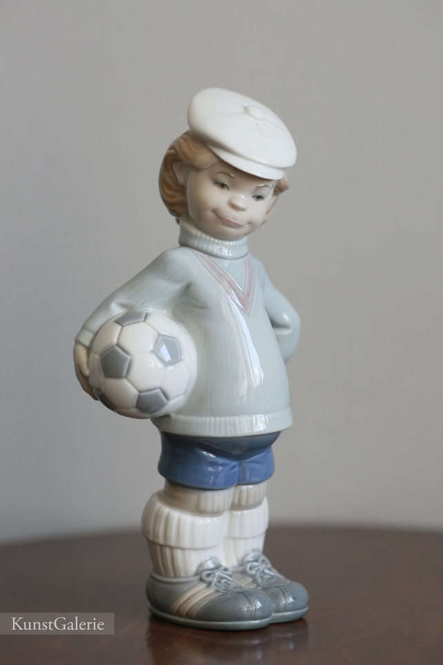 Футболист, Lladro, фарфоровая статуэтка, KunstGalerie.ru