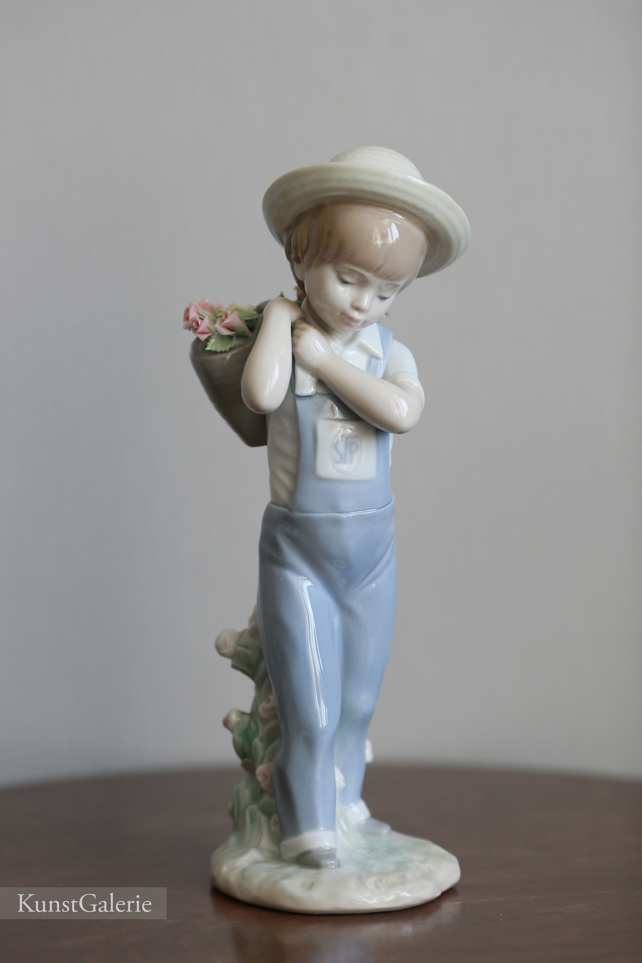 Сбор цветов, фарфоровая статуэтка, Льядро