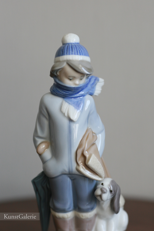 Зимняя прогулка, фарфоровая статуэтка, Lladro