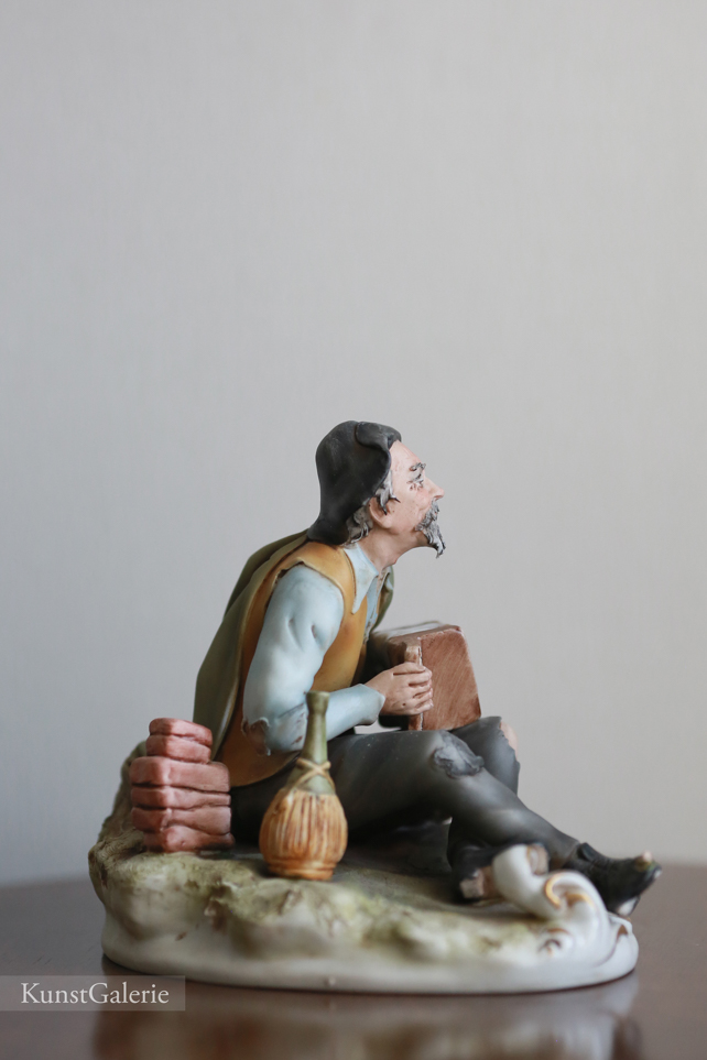 Мужчина с гармошкой, V. Lamagna, Capodimonte, статуэтка